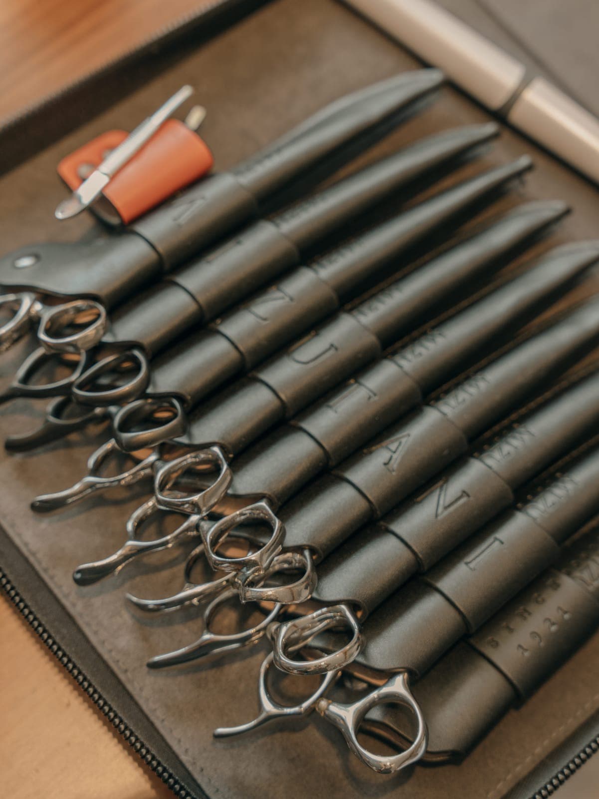 The Groom's Shave: The Flawless Ritual of the Wedding Morning — 6